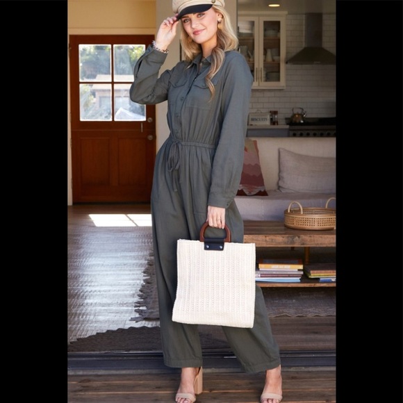 Olive cotton utility button down jumpsuit. - Picture 5 of 6